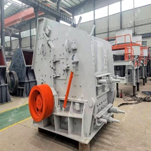 岩石破碎机_小型岩石破碎机价格,液压岩石粉碎机图片/视频